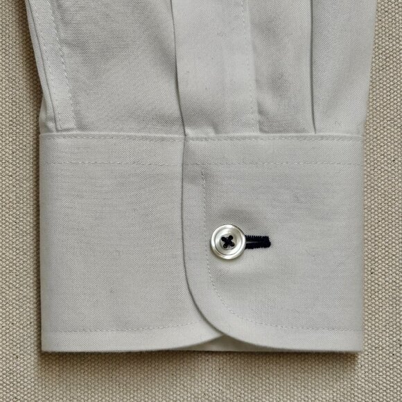 UNTUCKit Wrinkle Free Button Down M - Picture 5 of 7